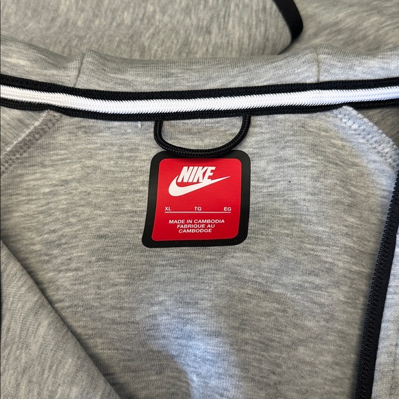 NIKE FLEECE ZIP UP HOODIE GREY - XL - Picture 7 of 8